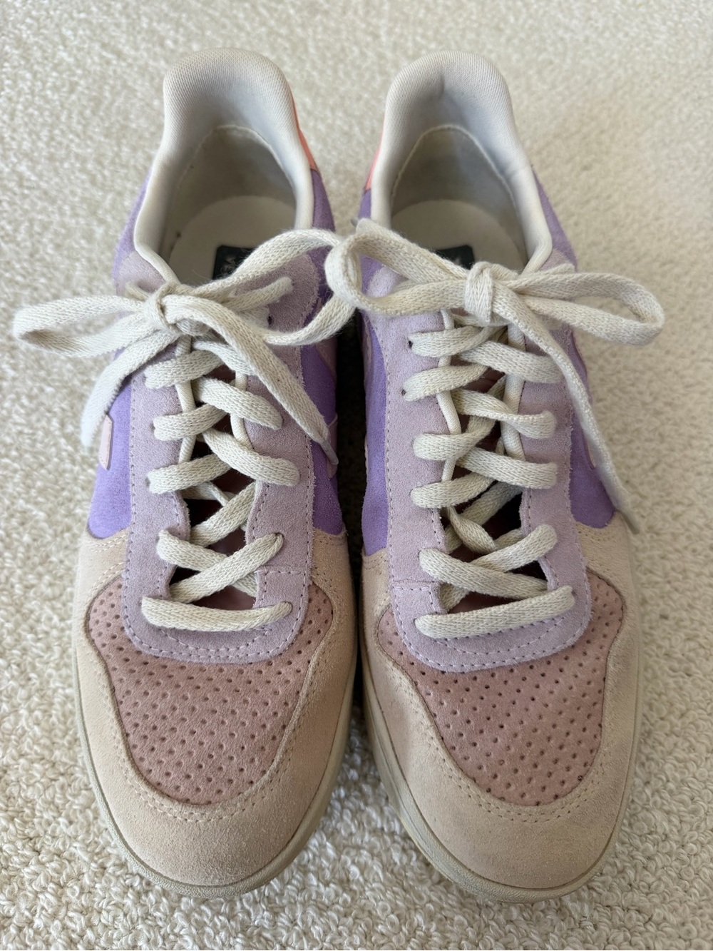 Veja Women's Lavender and Cream Suede Low-Top Sneakers SZ 9.5